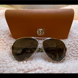 NEW Tory Burch Aviator Sunglasses